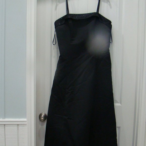 Elegant hand beaded spaghetti Strap Black Long Dress - size 18 - Picture 4 of 7